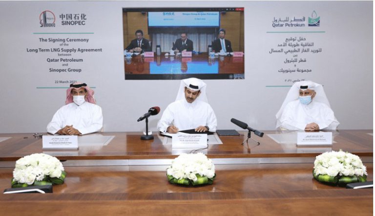 Qatar Petroleum firma suministro de GNL por 10 años con Sinopec