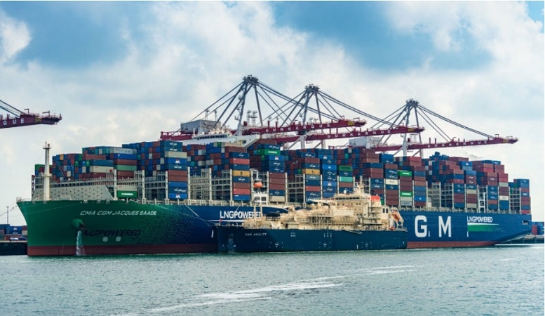 Total realiza primera operación de abastecimiento de GNL como combustible de barco a contenedor en Francia