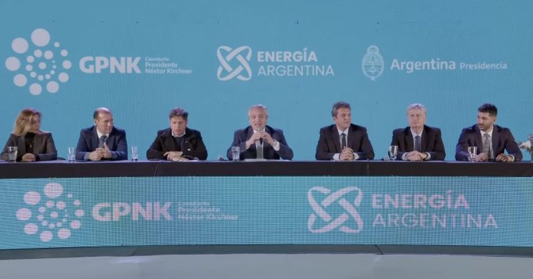 El presidente Alberto Fernández firmó, este miércoles 10 de agosto, los contratos para construcción de la Etapa I del Gasoducto Néstor Kirchner.