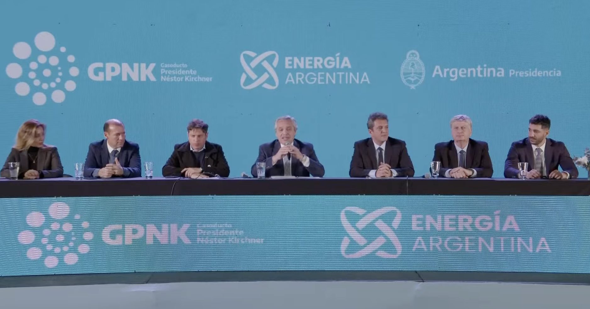 El presidente Alberto Fernández firmó, este miércoles 10 de agosto, los contratos para construcción de la Etapa I del Gasoducto Néstor Kirchner.