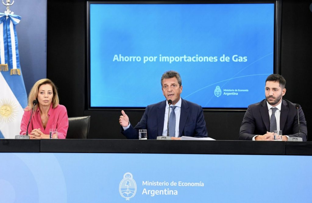 Argentina asegura ahorros de 2.100 millones de dólares por la importaciones de GNL