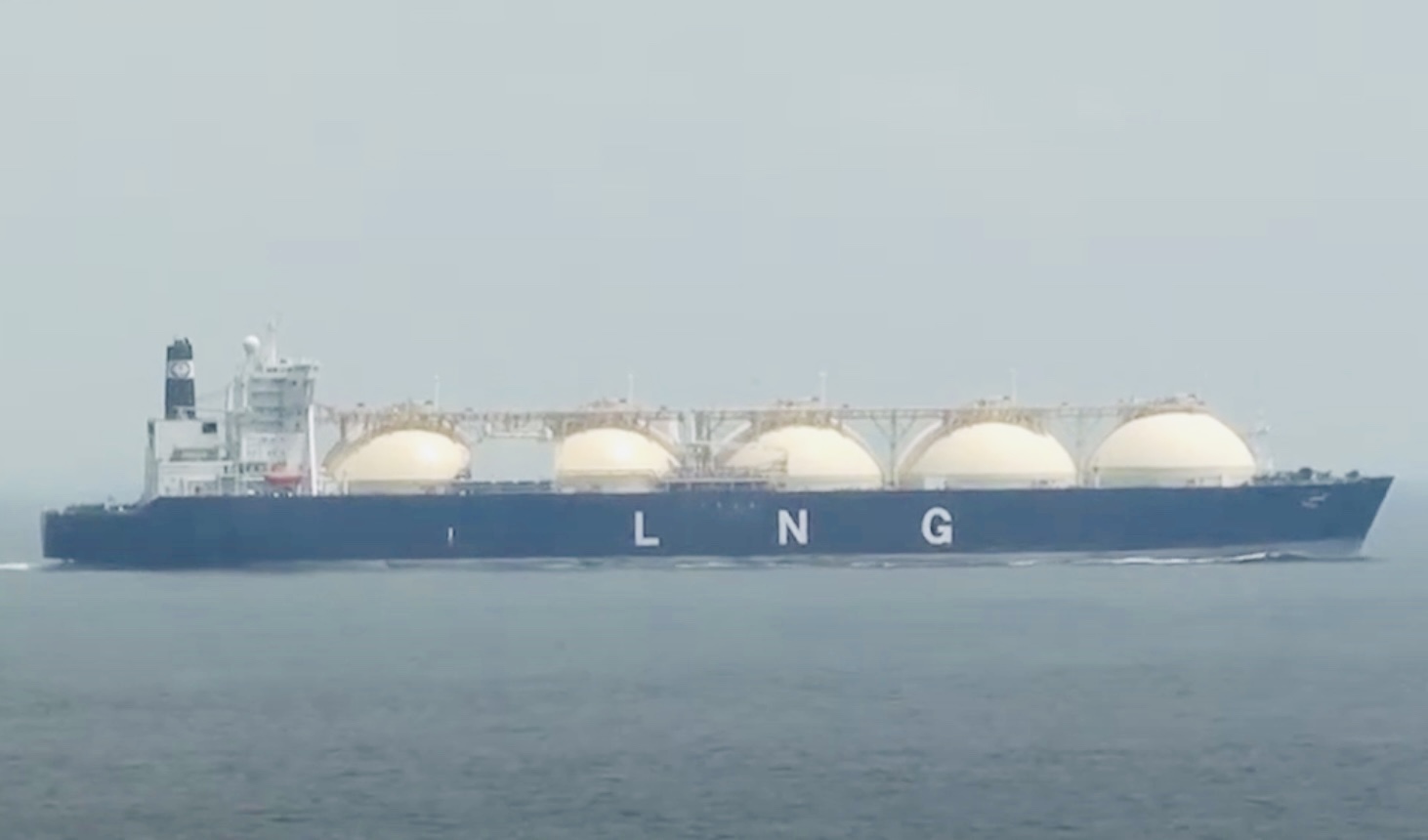 Buque IHS, primera entrega a la terminal de RWE