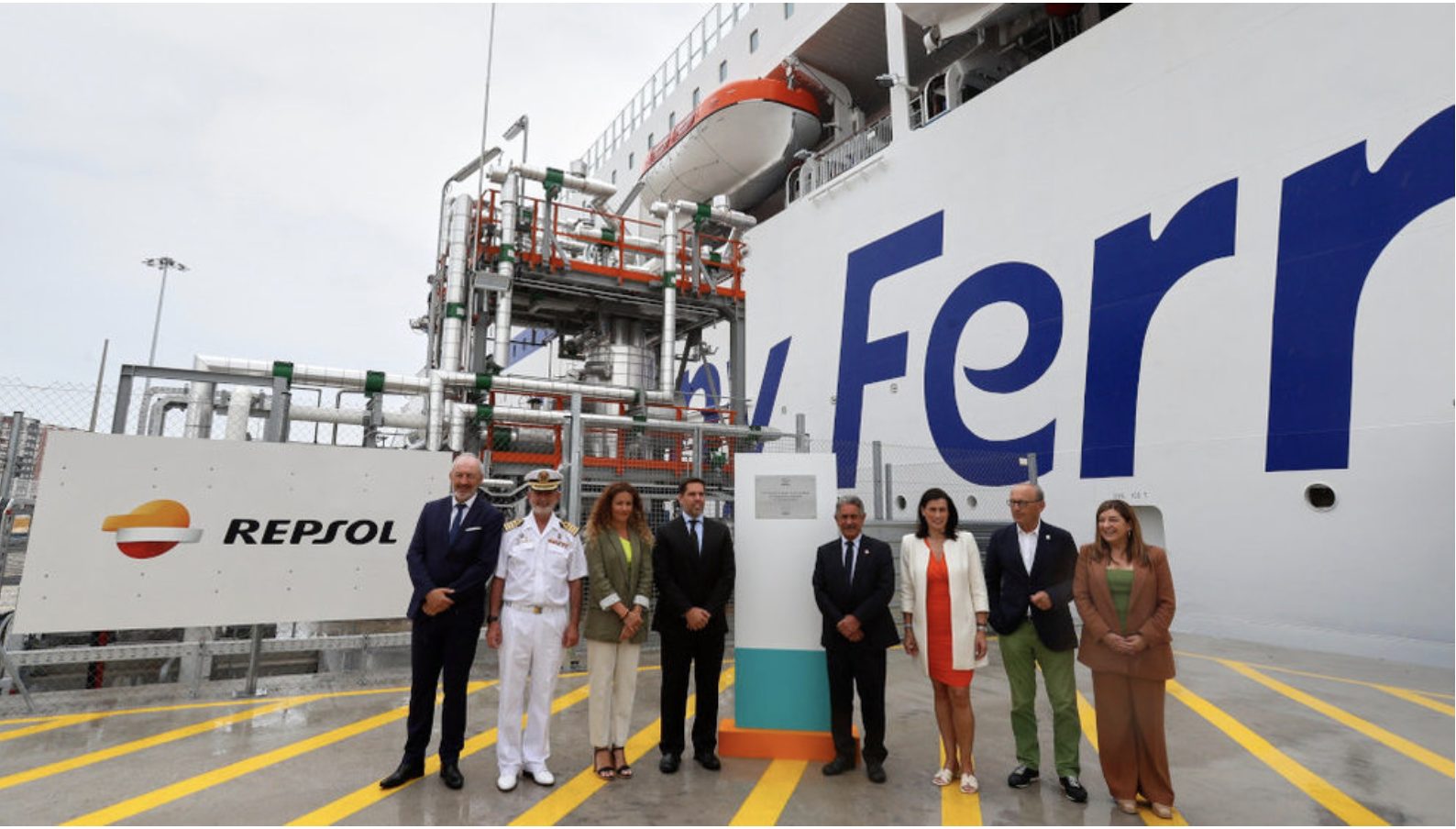 Repsol inaugura su segunda terminal para abastecimiento de GNL a barcos
