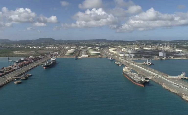 Ocean Point y New Fortress Energy inician operaciones de transferencia de GNL barco a barco en St. Croix