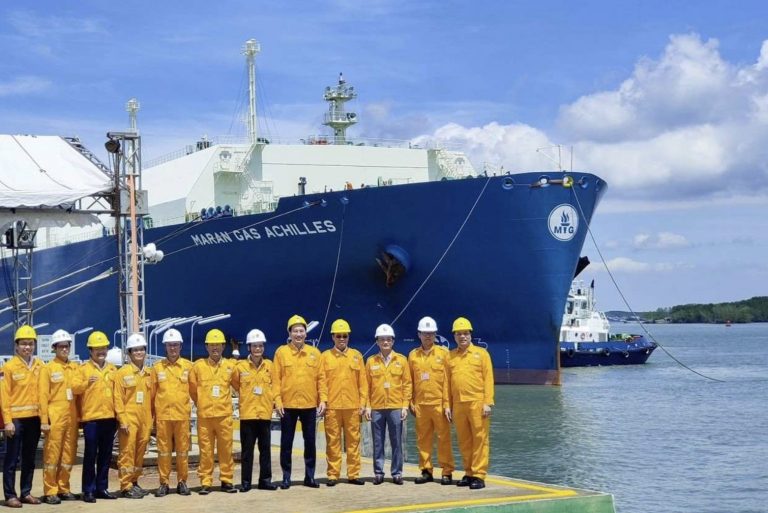 Buque Maran Gas Chilles en la Terminal Thi Vai LNG, en Vietnam. Fotografia cortesia de PetroVietnam
