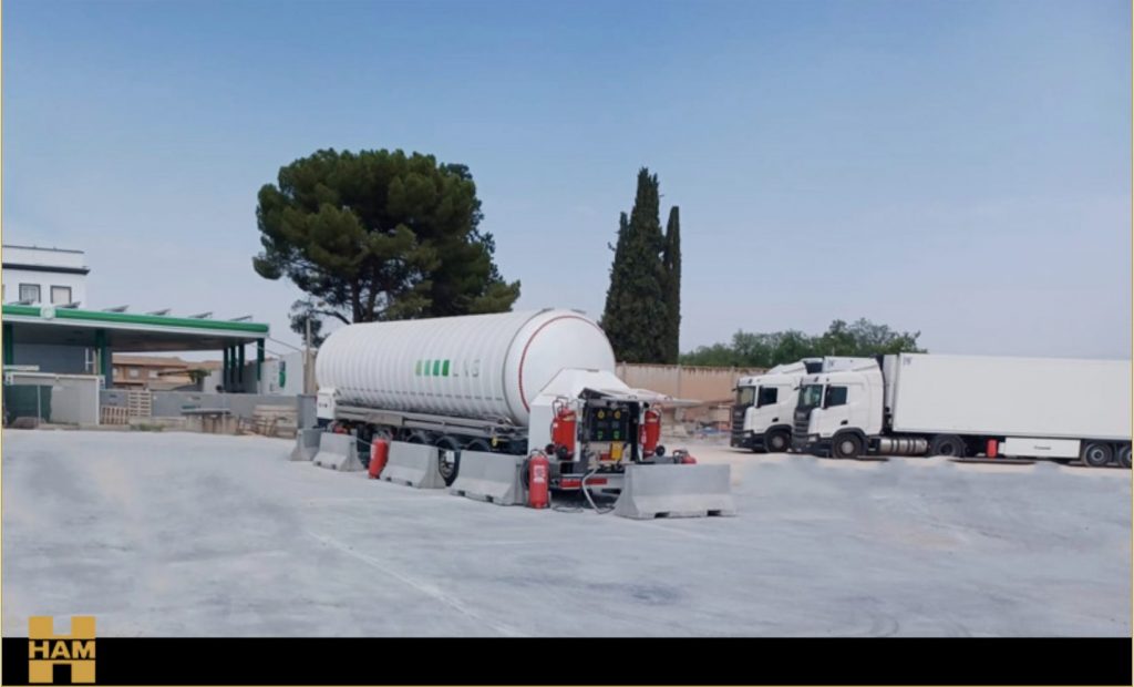 HAM inaugura en Granada una nueva estación de servicio de GNL