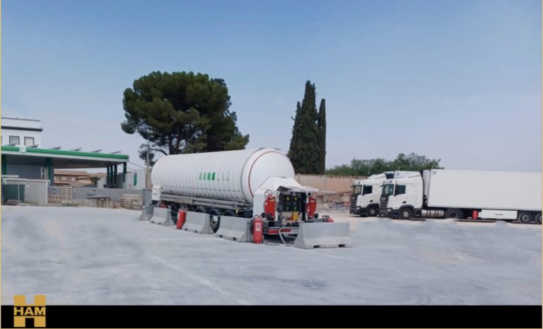 HAM inaugura en Granada una nueva estación de servicio de GNL