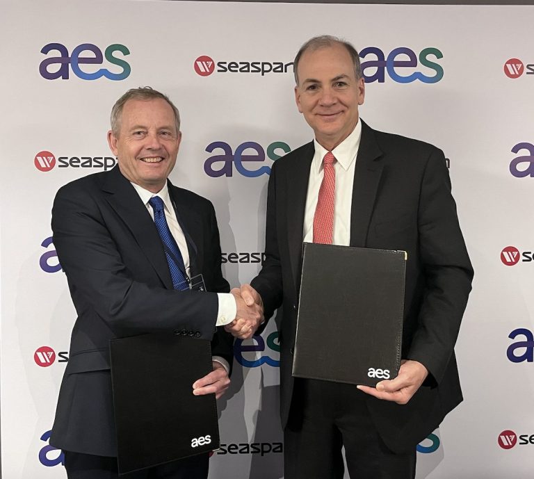 AES y Seaspan firman MoU para colaborar en el desarrollo del negocio de "LNG Bunkering"