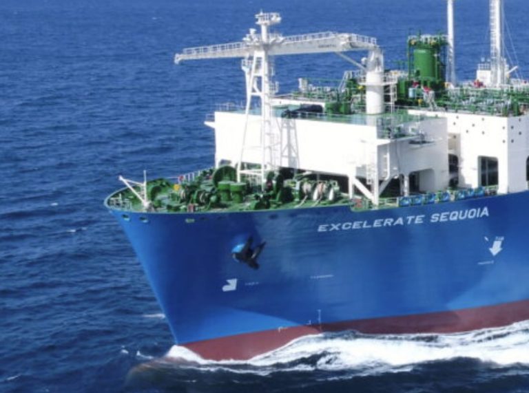 Excelerate Energy y Petrobras firman acuerdo de 10 años por la FSRU Sequoia
