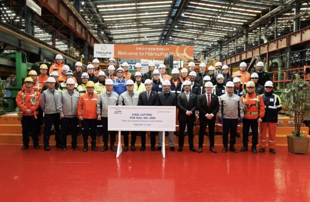 Nakilat celebra el corte de acero de 8 nuevos buques metaneros en el astillero coreano "Hanwha Ocean"