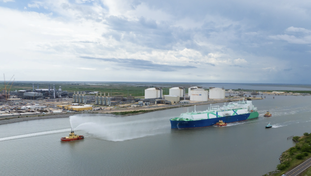 Primer cargamento de exportación de GNL zarpa de Golden Pass LNG