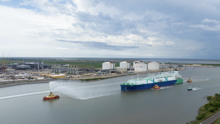 Primer cargamento de exportación de GNL zarpa de Golden Pass LNG