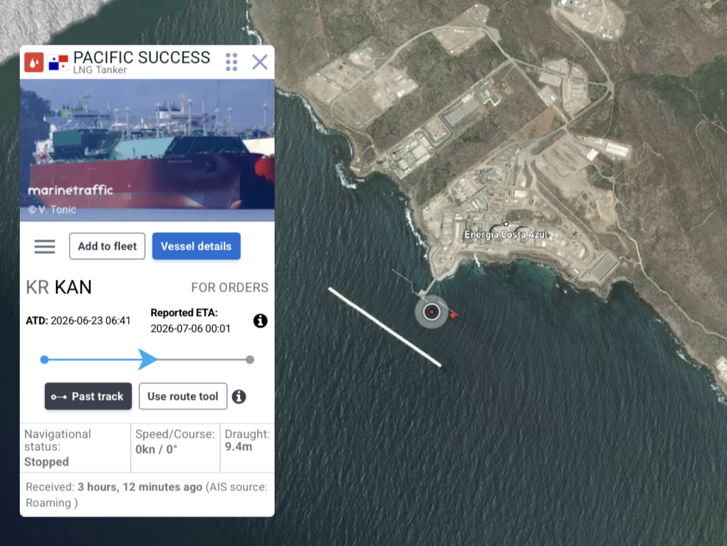 Pacific Success se prepara para cargar el primer cargamento de GNL de Energía Costa Azul en México. Imagen Marine Traffic