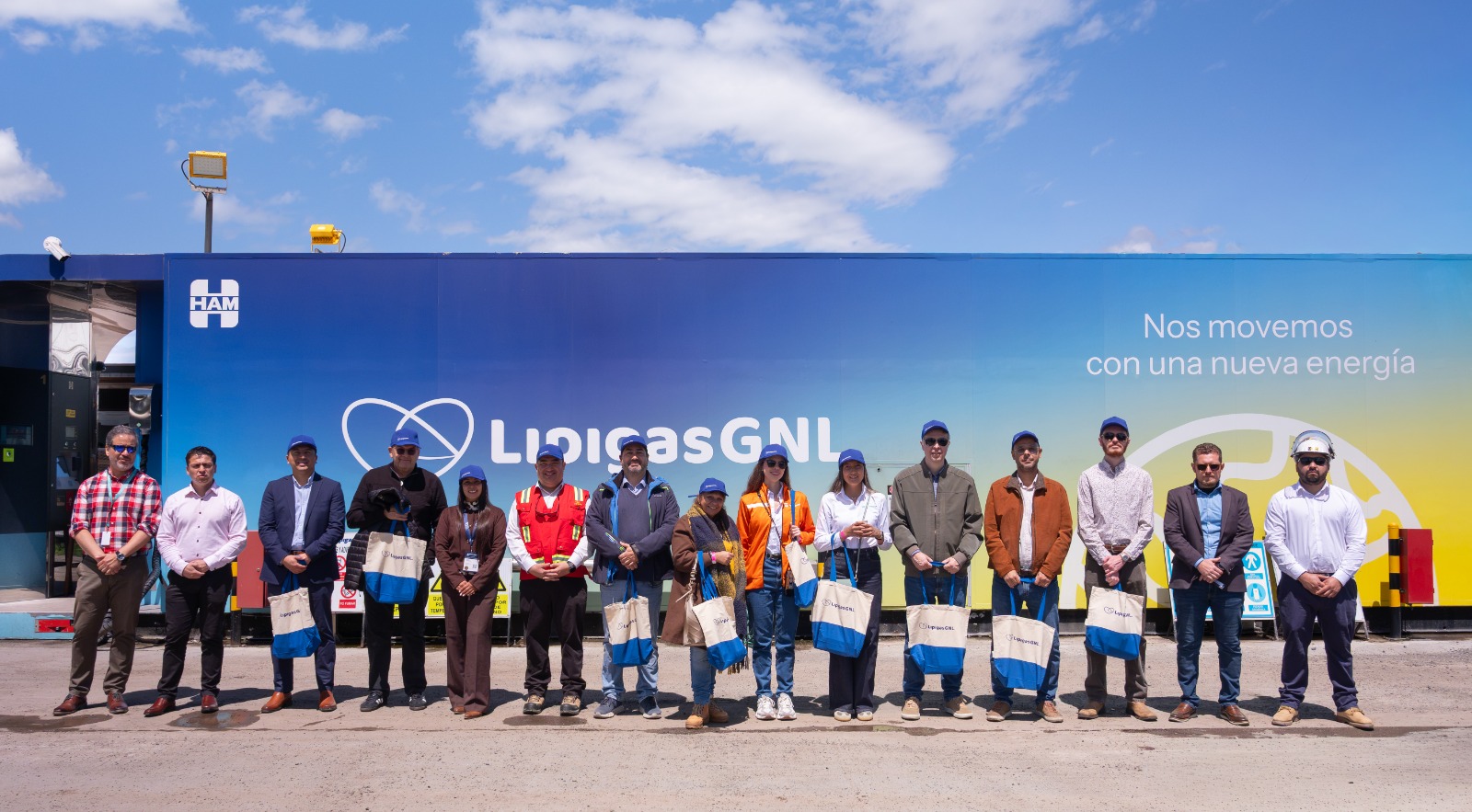Visita Técnica Lipigas, Estación de Servicio a Camiones a GNL. Imagen cortesía de Lipigas. Paulo Castelli.